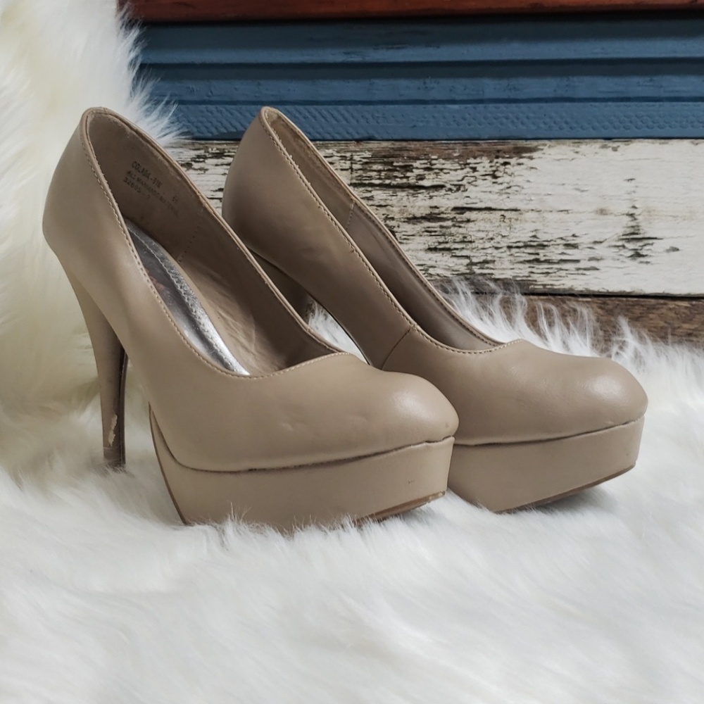 Bamboo pumps in nude